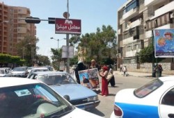 خنساء بور سعيد  تتظاهر "منفردة" ضد ظلم وقمع قوات الانقلاب