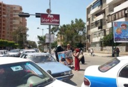 خنساء بور سعيد  تتظاهر "منفردة" ضد ظلم وقمع قوات الانقلاب