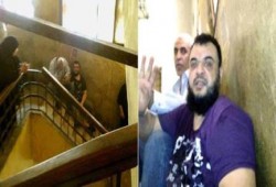 المنشد السلفي أبو عمار يرفع شارة رابعة بالكلبشات