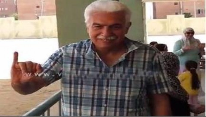 أحمد نظيف يصوت للخائن .. صور