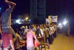 ألتراس نهضاوي بالسنطة يحاصرون شرطة الانقلاب ويحررون زميلهم