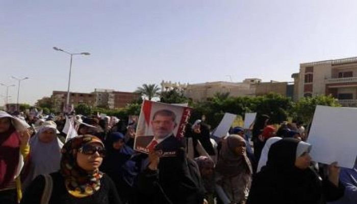 مسيرة حاشدة رافضة للانقلاب العسكري لأهالي العاشر من رمضان في جمعة  "تقدموا ننتصر"