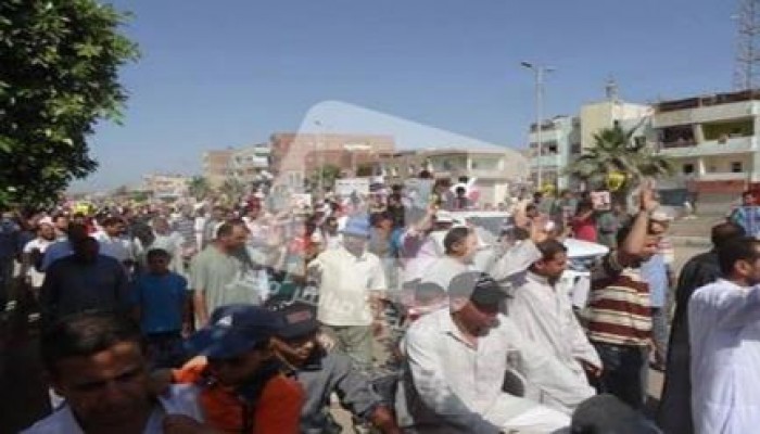 مسيرة حاشده لثوار الحسينية شرقية بمشاركة أسر المعتقلين مع انتفاضة السجون "تقدموا ننتصر"