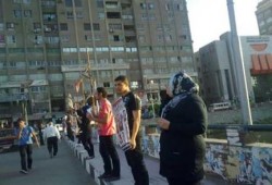 بالفيديو سلاسل بشرية في المحلة رفضا للانقلاب وتضامنا مع انتفاضة السجون الثانية