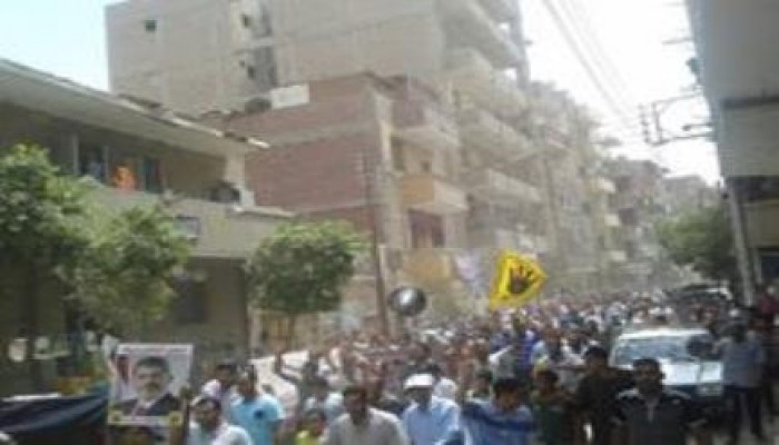حشود مهولة في مسيرة حي شاهين بالمنيا "تقدموا ننتصر"