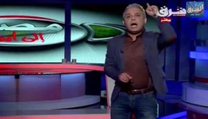 معتز مطر يهتف على الهواء: "السيسي باطل .. باطل .. باطل" (فيديو)