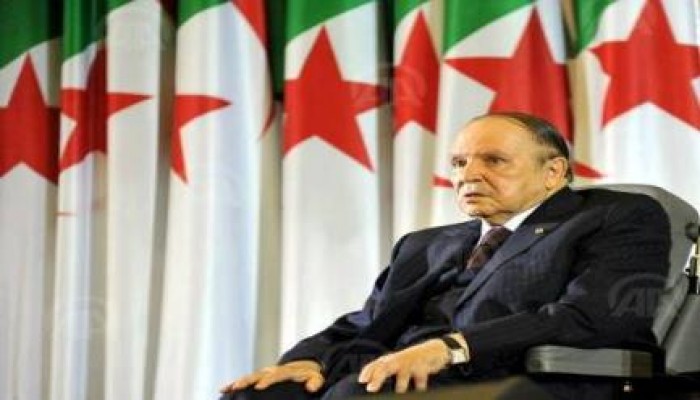 جزائريون يردون على تهنئة "بوتفلقية" لـ "السيسي": "تحدث عن نفسك ولا تتحدث باسم الجزائر"