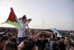 فلسطين تحتفل بفوز فريقها باللقب الدولى الأول كرويا