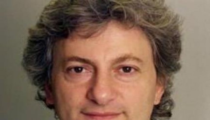 هيرست يكتب :  وانفجرت الفقاعة في مصر