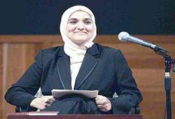 مستشارة أوباما: ثورة 25 يناير لازالت حية .. وموجاتها القادمة لن تتحلى بالسلمية (فيديو)