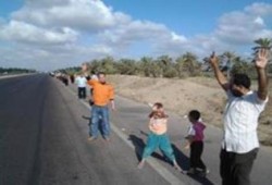 بلطيم : سلسلة بشرية تحولت الى مسيرة حاشدة