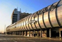 الانقلاب يتسول .. تحصيل 25 دولار من كل راكب بمطار القاهرة الجوي
