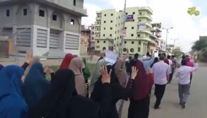 بالفيديو: مسيرة صباحية لثوار منية النصر الدقهلية في مستهل اسبوع (العسكر فاكرينها تكية)