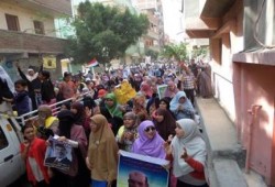 مسيرة حاشدة بمنيا القمح وتفاعل كبير من الأهالي معها في جمعة "العسكر فاكرينها تكية"