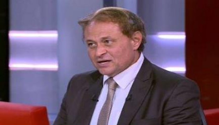 فيديو رئيس تحرير وكالة الأنباء المصرية الرسمية: "ربنا خلق الدنيا فى 6 أيام واستريح في الـ7