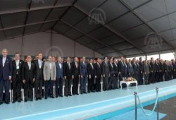 تركيا : بالصور.. أردوغان يضع حجر أساس "أكبر مطار في العالم" .. ولاينسى شارة رابعة