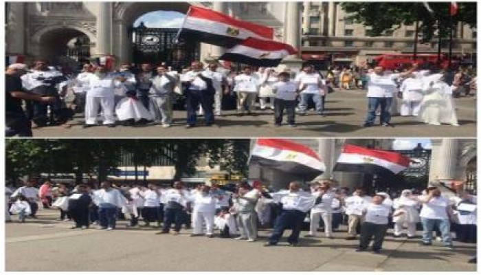 بالصور : وقفة ضد الانقلاب الدموى وتنصيب السفاح للمصريين فى بريطانيا