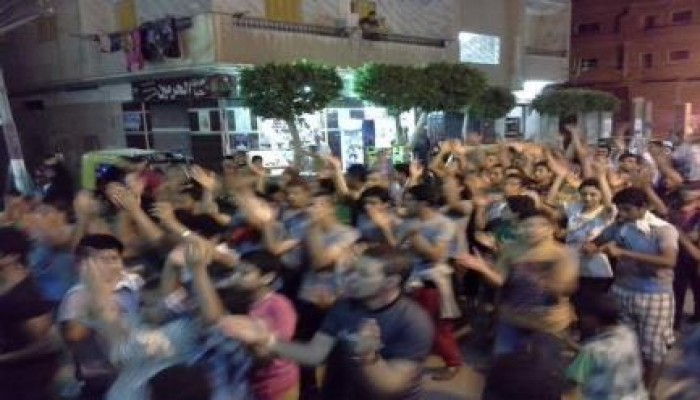 بالصور : مسيرة ليلية لشباب القوي الثورية بأبو كبير رفضاً لتنصيب القاتل السيسي