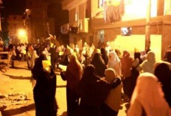 بالفيديو : ثوار أسوان يرفضون إغتصاب الخائن للسلطة على أشلاء الأبرياء بوقفة ومسيرة حاشدة