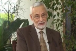 المراقب العام السابق لـ"إخوان سوريا" يستقيل من الائتلاف المعارض بسبب تهنئته للانقلاب