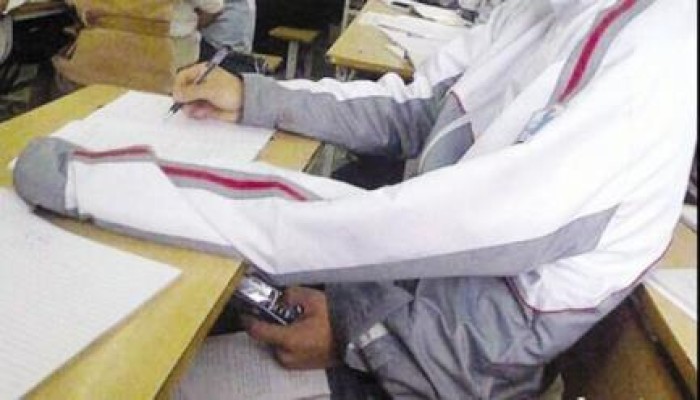 عصر السيسي: غش جماعي بـ"ثانوية بني سويف".. الأهالي بمكبرات الصوت والطلاب بالهواتف المحمولة