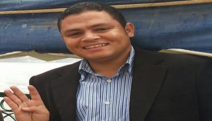 أستاذ بعلوم القاهرة معارض للانقلاب .. الجامعة تحقق معي " بسي دي مرتضي منصور " !