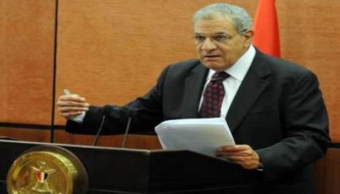 صحيفة فرنسية: إعادة تكليف الانقلابي محلب "كارثي" لمصر