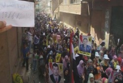 الشرقية - بالصور : قرية العدوة مسقط رأس الرئيس مرسي تخرج بالألاف في مسيرة ضد الانقلاب