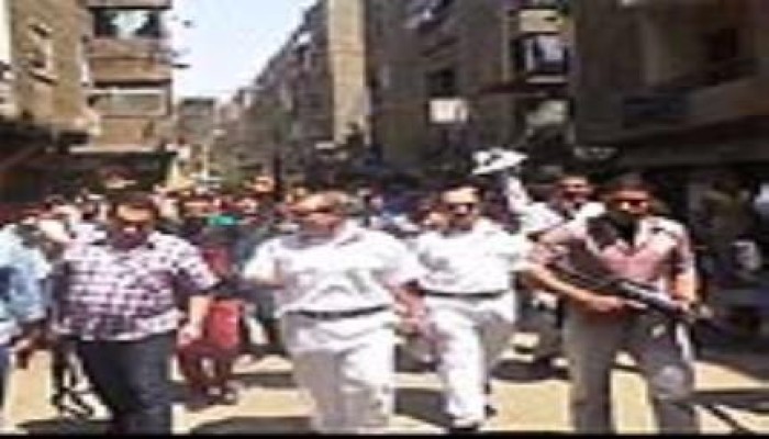 بعد فشلها في انقاذ مغتصبات التحرير: شرطة "الع*ص" تستعرض عضلاتها بشوارع إمبابة