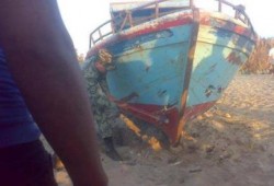 مليشيات حرس الحدود تدمر مراكب الصيادين بإدكو و تهين شيخهم بقوة السلاح (فيديو)