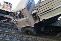 انقلاب قطار بضائع حربي محمل بدبابات ومعدات حربية بكفر الدوار