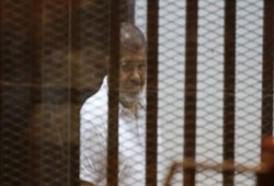 قضاة النار يواصلون المسرحية المسماة بمحاكمة فخامة الرئيس مرسي