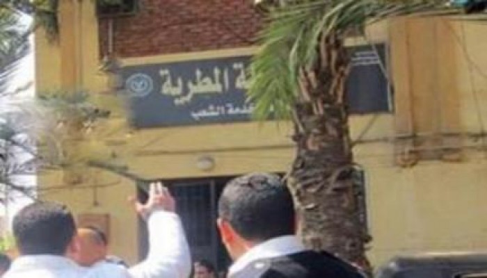 مصرع احد المحتجزين بقسم المطرية ووالده يتهم ضابط