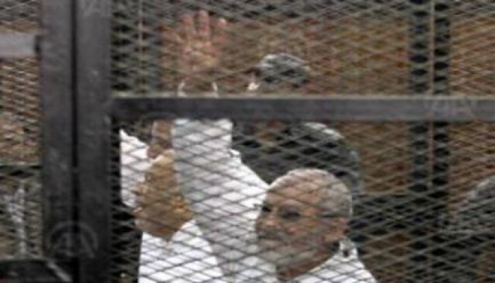 تأجيل محاكمة المرشد العام و50 آخرين فى قضية "غرفة عمليات رابعة"