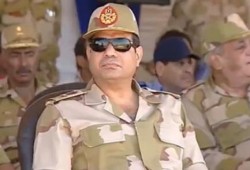 مجلة أمريكية: السيسي "بلا شعبية" ولن يستطيع قيادة مصر.. وكان أفضل له البقاء وزيرا للدفاع