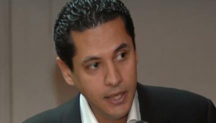 بعد مصادرة الانقلاب لها .. الشاعر عبد الرحمن يوسف: أحقر ناس هم من سيشترون من "زاد"و"سعودى"