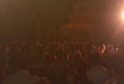 دمياط - بالصور : وقفة ليلية حاشدة لثوار البصارطة بدمياط