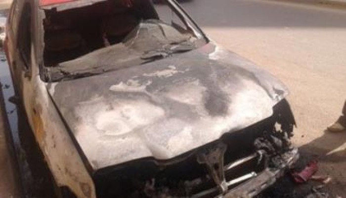 مجهولون يشعلون النيران فى سيارة ضابط أثناء توقفها بالمحلة