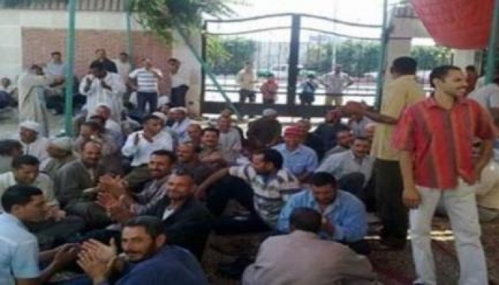 استمرار اعتصام عمال "السويس للنترات" لليوم الـ 20 على التوالي