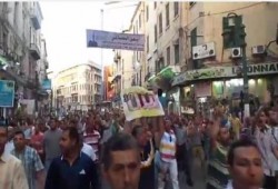 عشرات الآلاف في مسيرة حاشدة في المنشية بقلب الإسكندرية ضد الانقلاب (فيديو)