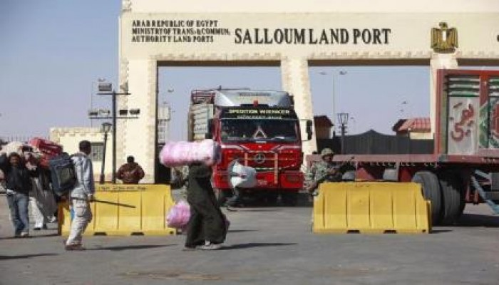 ارتفاع عدد الشاحنات المصرية المحتجزة في ليبيا من قبل مسلحين إلى 80 سيارة