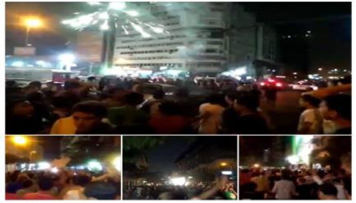الثوار داخل ميدان ‏رمسيس‬ في قلب القاهرة رفضا للانقلاب العسكري ولأحكام الاعدام