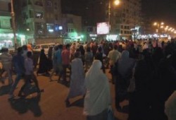 ثوار السويس يتحدون إجرام ميليشيات الانقلاب بمسيرة ليلية حاشدة