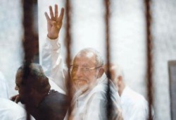 قضاء العسكر يقضي بإعدام فضيلة المرشد و182 رافض للانقلاب أخرين