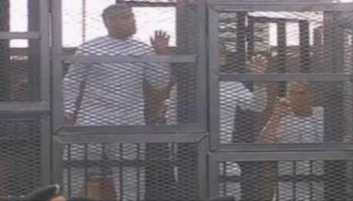 الجنايات الانقلابية  تقضي بالسجن المشدد 10 و7 سنوات على صحفيي الجزيرة وبراءة أنس البلتاجي