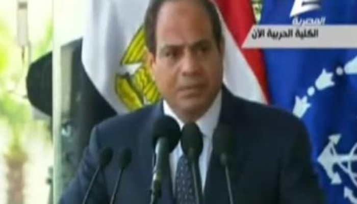 فيديو.. تقرير ساخر للجزيرة عن دعاء "السيسى" لربنا" حضرتك ساعدنا"