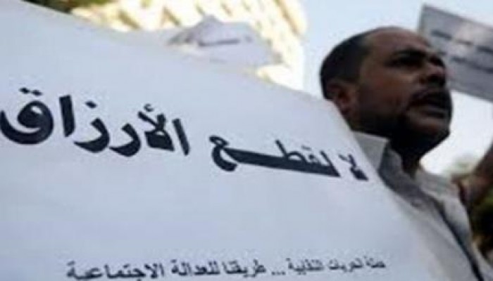 بعد أن عشمهم " بالحلق " السيسي يقتل أحلام مؤيديه: لن ألبي أي مطالب.. وتجهزوا للتضحية