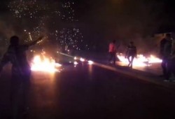 فيديو.. تواصل عمليات القطع الثوري للطرق احتجاجا علي أحكام الإعدام وجرائم الانقلاب