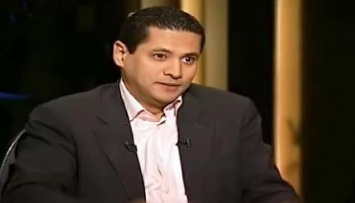 عبد الرحمن يوسف: الانقلاب مرعوب ويستعد للوقيعة بين الثوار