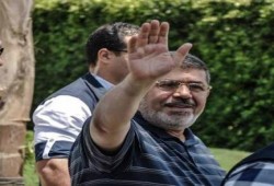 الرئيس مرسي يهنئ الشعب المصري بشهر رمضان و يرسل لهم برقية بعنوان " زاد الثورة في رمضان"